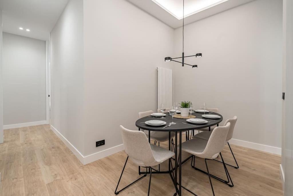 Centro XIII Calle De La Paz 2Br 2Bh Madrid Exteriér fotografie